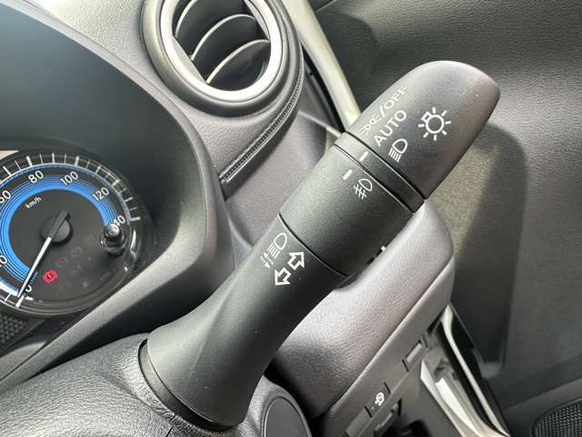 ハッチバックをあけると荷物を積めるスペースが♪