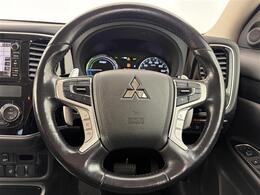 【ハンドル】『ハンドル/ステアリング』の画像になります。写真の内容に関してご不明点、ご質問等がございましたらお気軽にガリバー店舗までお問い合わせください。