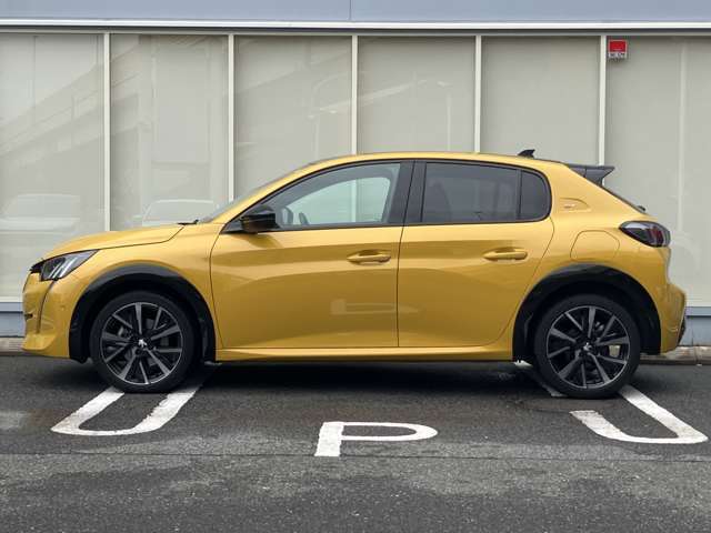 当店は東京都足立区入谷にございます。お車でお越しの際は首都高速川口線「加賀」または「足立入谷」出口をご利用ください。