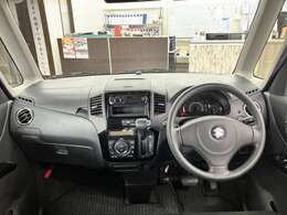 禁煙車ということもあり、室内には気になるニオイや目立つ汚れはありません、新鮮な室内空間が保たれております。