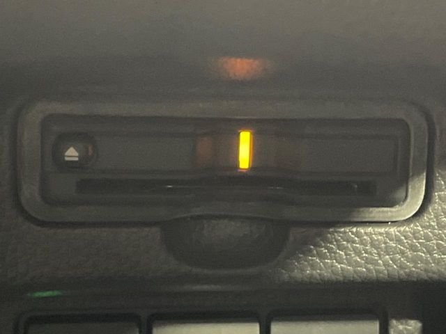 【ETC】高速道路の料金所をストレスなく通過！話題のスポットやサービスエリアに多い「スマートIC」利用時は必須のアイテムです。当店でセットアップを実施、ご納車当日からすぐにご利用いただけます！