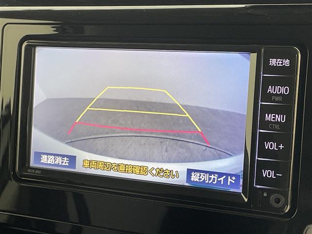 【バックモニター】後ろのカメラの映像がモニターに映し出されるので、後方の見えない死角や、障害物との距離感などもしっかり安全確認することができます！