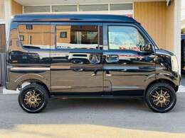 別途オプションにて下廻りノックスドール防錆施工も可能です☆一般的な防錆剤と違い非乾燥状態を保つので効果がながーーーく持続します！塗膜が1mm以上もあるので防音・遮音効果も◎