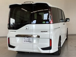 【Honda認定中古車 U-Select】　は3つの安心をお約束します。　1　Hondaのプロが整備した安心。 2　第三者機関がチェックした安心。　3　購入後もHondaが保証する安心。
