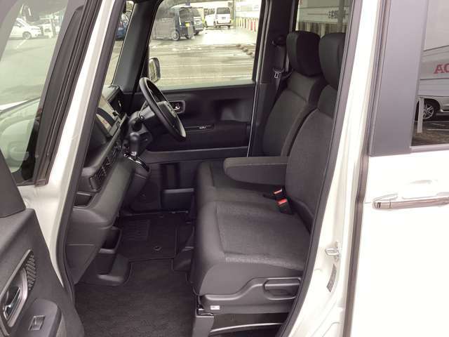 当店の車は全台、保証付きで購入後も安心です。保証期間中は全国のホンダディーラーで保証修理を受け付けております。