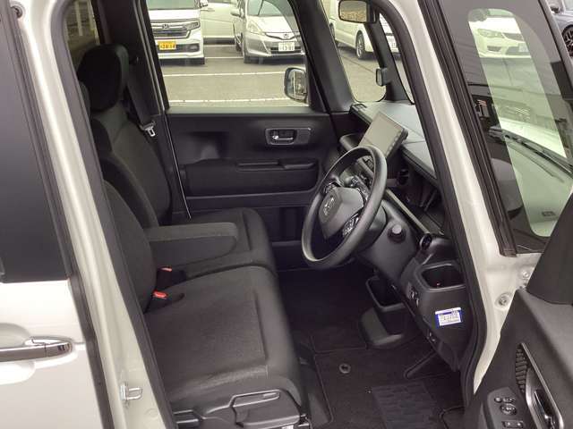 当店の車は全台、保証付きで購入後も安心です。保証期間中は全国のホンダディーラーで保証修理を受け付けております。