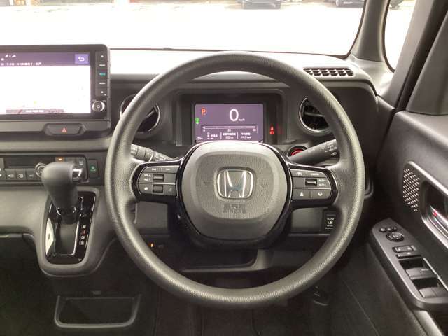 当店の車は全台、保証付きで購入後も安心です。保証期間中は全国のホンダディーラーで保証修理を受け付けております。