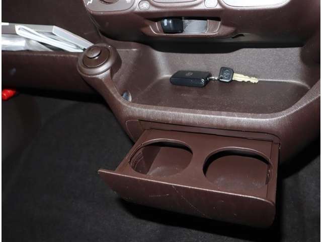 ドリンクホルダー＆小物入れ