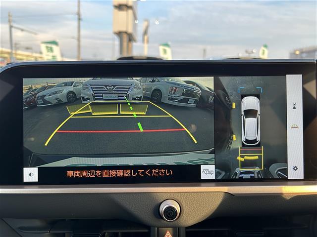 ◆【パノラミックビューモニター】クルマを真上から見下ろした視点で駐車をサポートします！クルマの斜め後ろや真横など、いち早く障害物に気が付くことができます。
