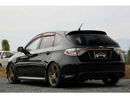 鉄粉除去からの磨き・ボディコーティングを施工済み。写真が綺麗なだけではなく、非常に綺麗な状態に仕上がっております。納車後のコーティングは不要です。