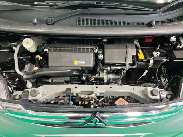【エンジンルーム】不具合等はエンジンルームで確認できる場合も多いです。コンディションのチェックや維持の面でとってもプラスです！