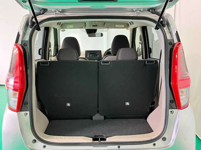 【ラゲッジスペース】大容量のラケッジスペースは沢山の荷物を積み込む事が可能です！！