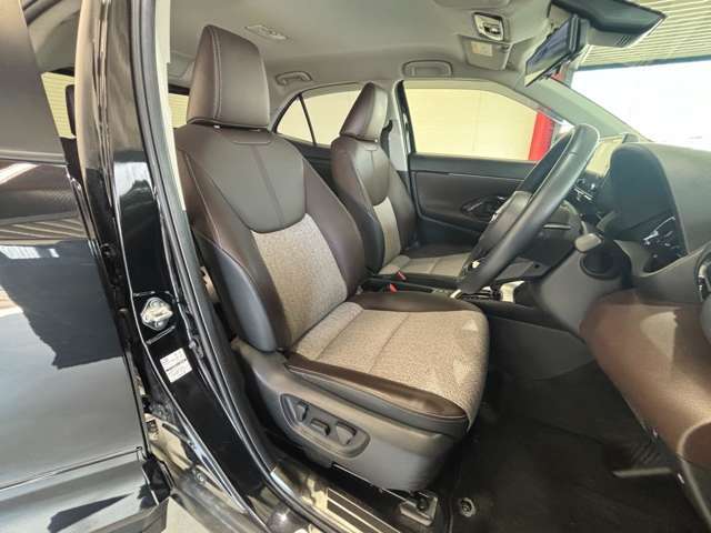 運転席シート廻りは使用感も少なく、良好な状態となっています。丁寧に使われていたことがよくわかりますね。