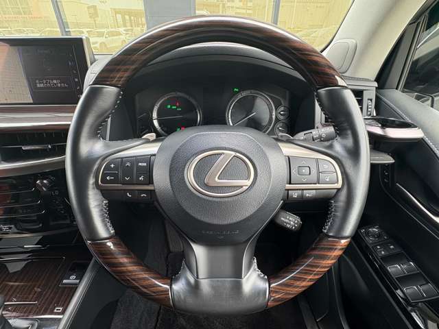 LIBERALAは、輸入車選びの新たなスタイルを提案するインポート・セレクト・ブランドです。オーナー様となる方がクルマから直接感じる感性を第一にした、最良の一台との出会いをコーディネートいたします。