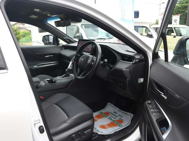 ●車が安いと思ってお店に行くと諸費用が50万円もした！という経験はありませんか？当社は支払い総額を推奨していますので、これ以上の費用は一切かかりません。（陸送費用は別途）