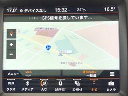 ●純正ナビ:一体感のあるナビは、高級感ある車内を演出してくれます。オーディオ機能も充実しておりますので、運転もより楽しめます♪