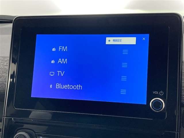 ブルートゥースに接続することにより、スマホに入ったお気に入りの音楽を車内で楽しむことができます♪あると本当に便利な機能になっています！