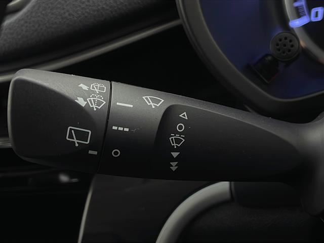【運転席操作部】快適なドライブを楽しむための機能が装備されています！運転席から触れるので、使いやすいです！除菌プランいれていただくと、さらに清潔で安心していただけます！