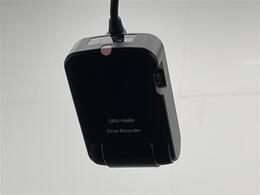 【ドライブレコーダー】映像・音声などの運転中の記録を残します。事故などを起こした起こされた時の証拠になりえますので、もしも時でも安心ですね。