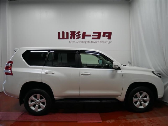 走りにこだわりながら、収納力も持ち合わせた快速SUV！