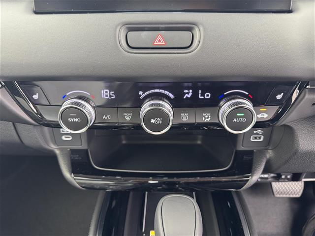 【運転席操作部】快適なドライブを楽しむための機能が装備されています！運転席から触れるので、使いやすいです！除菌プランいれていただくと、さらに清潔で安心していただけます！
