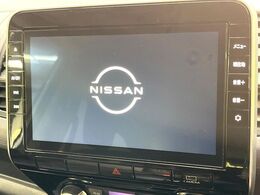 【純正ナビ】人気の純正ナビを装備。オーディオ機能も充実しており、Bluetooth接続すればお持ちのスマホやMP3プレイヤーの音楽を再生可能！毎日の運転がさらに楽しくなります！！