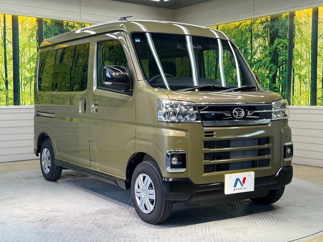 大好評のボディコーティング「弾スプラッシュコート」もご納車までに施工可能。通常のガラスコートと異なる、耐久年数6年の無機質ガラスコーティングが、ボディをキレイな状態に保ってくれます。