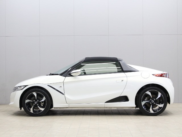 【コーティング】大好評のボディコーティング「グラスコーティング　ガードコスメSP」もご納車までに施工可能。ガラス皮膜によりボディをキレイな状態に保ってくれます。