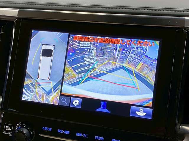 【アラウンドビューモニター】も付いています！狭い場所での車庫入れや縦列駐車も安心ですね☆