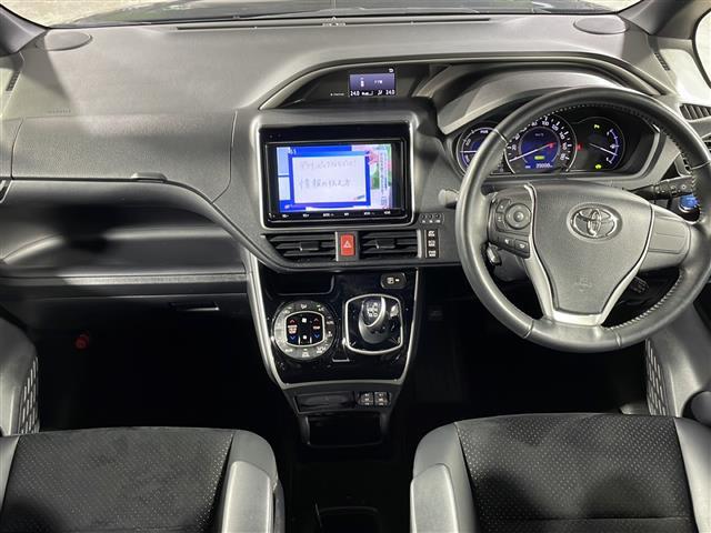 【インパネ全体】全方位で視界が広く、高い目線で運転もしやすいです！