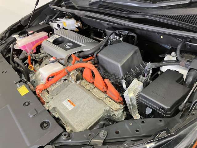 納車前にも、スタッフが見えない所まで綺麗にします！！