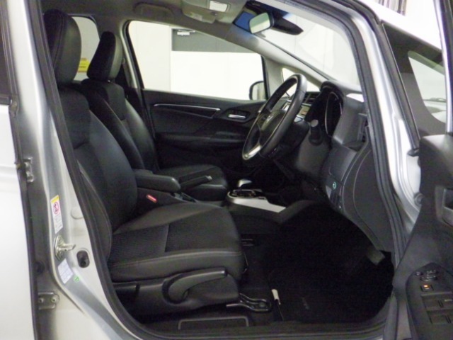 【禁煙表記について】　タバコを含めた車内のニオイに関しては、個人の主観となる為、ご来店時にお客様に確認して頂いておりますので、ご了承下さい。