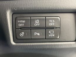 【i-ACTIVESENSE】走行中に前方の車両等を認識し、衝突しそうな時は警報とブレーキで衝突回避と被害軽減をアシスト。より安全にドライブをお楽しみいただけます。