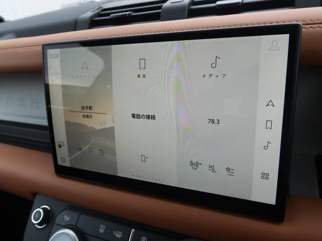 最新のインフォテイメントシステムの【Pivi　Pro】はスマホのような直感的な操作性が特徴。ナビはもちろん、AppleCarplayやAndroidAutoも搭載しており対応アプリの操作も可能です。