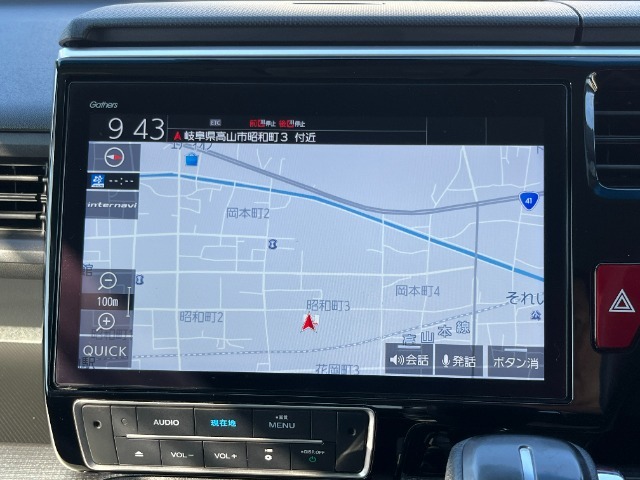 純正大型インターナビ付いてます！フルセグTV、ミュージックプレイヤーとの接続もできますよ♪