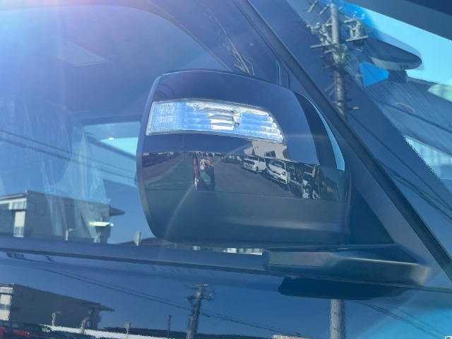 ドアミラーウィンカー付きですよ♪