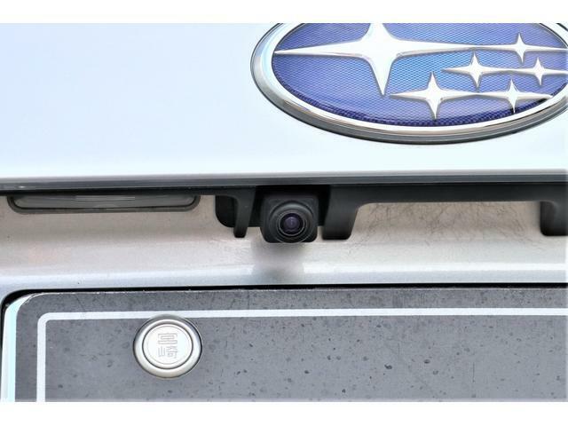 リヤカメラ付きで駐車も楽々、後方の映像を確認でき安心です！