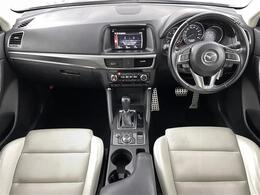 【インパネ全体】全方位で視界が広く、高い目線で運転もしやすいです！