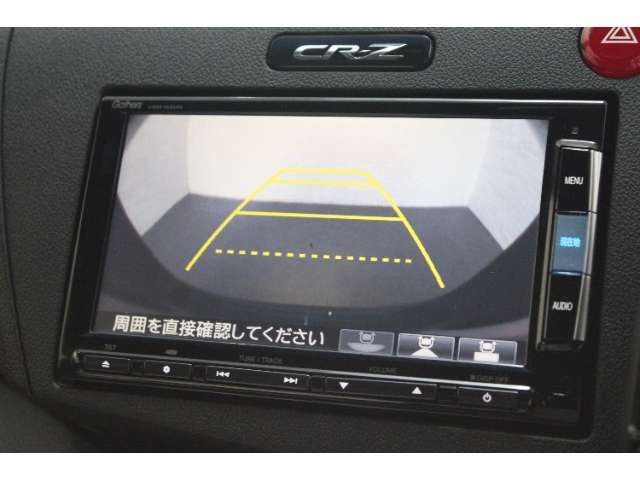 バックカメラが装備されておりますので駐車時の後方確認に役立ちます！！