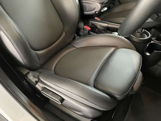カーセンサーを見て電話しましたとお伝え下さい。078-261-1261までお気軽にお電話下さい。全国納車可能です。納車方法に関してもお気軽にご相談ください。