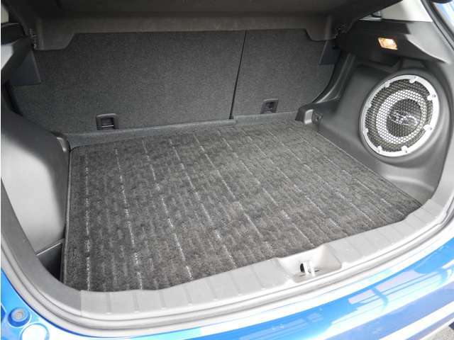 荷物もたくさん積めて便利な一台です！趣味にも足にもお買い物にも役立ちます！色々と使える便利車！お車の事なら何でもご相談にのらせていただきますので、まずはご来店下さい！！