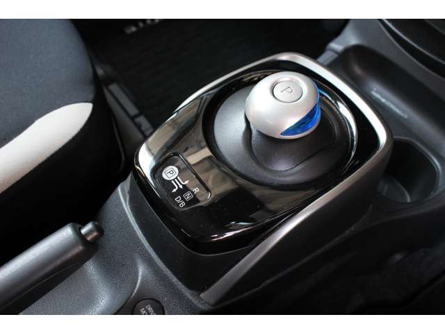 e-powerでワンペダルです。