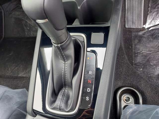 この度はオートサルーン羽山の在庫車をご覧いただきありがとうございます。多くのお客様にご支持いただき創業41年を迎えました。これからも多くの皆様に支持いただけるようお車をお届けします。