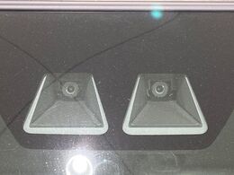 【スマートアシスト】走行中に前方の車両等を認識し、衝突しそうな時は警報とブレーキで衝突回避と被害軽減をアシスト。より安全にドライブをお楽しみいただけます。
