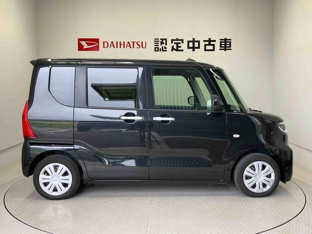 車両右側面からの写真になります。車をご覧になりたい時はお気軽に最寄りの店舗へご相談下さい。