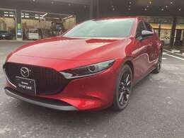 MAZDA3fファストバック6速マニュアル車を入荷しました。横須賀や横浜、湘南以外にも全国の販売しております。陸送も可能です。問い合わせをお待ちしております。