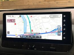 【メーカー純正ナビ】インテリアに溶け込むスタイリッシュな「専用設計」メーカーナビを装備♪視認性や操作性など基本性能にも優れ、より上質なカーライフをお楽しみいただけます。