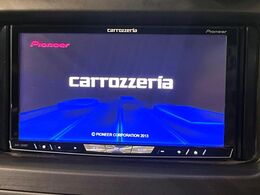 【ナビゲーション】目的地までしっかり案内してくれる使いやすいナビ。Bluetooth接続すればお持ちのスマホやMP3プレイヤーの音楽を再生可能！毎日の運転がさらに楽しくなります！！