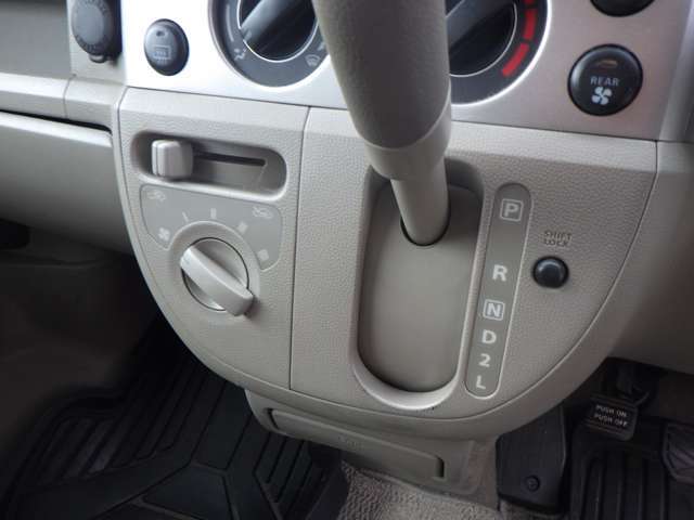 お客様のご要望やお車の状態に合わせて、各種整備、メンテナンスもお任せ下さい！！