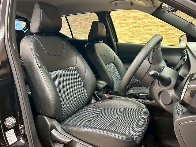 各ブランドのシートカバー取り扱っております、自慢の愛車をアレンジしましょう☆